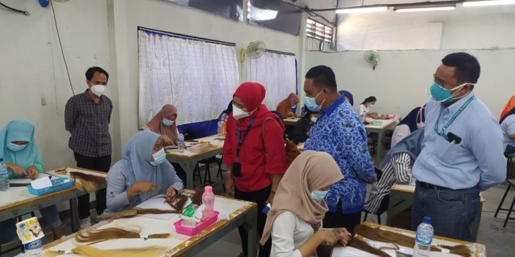 KPAI PENGAWASAN DI PERUSAHAAN YANG MEMPEKERJAKAN ANAK