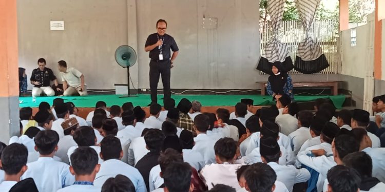 UPAYA PENCEGAHAN:ANAK KORBAN PORNOGRAFI DAN PENYALAHGUNAAN NARKOTIKA DI SATUAN PENDIDIKAN