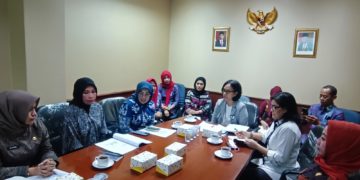 KOMITMEN KABUPATEN KONAWE SELATAN DALAM PEMBENTUKAN KPAD