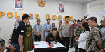 KPAI HADIRI PENYERAHAN BAYI TERTUKAR SEBAGAI WUJUD MENDORONG PENGASUHAN TERBAIK UNTUK ANAK