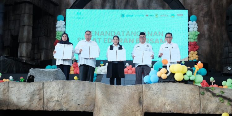 KPAI MENANDATANGANI SURAT EDARAN BERSAMA TENTANG PENYELENGGARAAN PEMILU DAN PEMILIHAN SERENTAK TAHUN 2024 YANG RAMAH ANAK