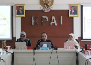 DERAJAT OPTIMAL KESEHATAN ANAK MENUJU INDONESIA EMAS: Menanti PP Kesehatan yang Berpihak Kepada Kepentingan Terbaik Bagi Anak