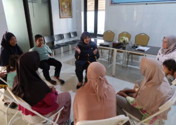 PEMENUHAN HAK ANAK PEKERJA MIGRAN DI KABUPATEN CIREBON
