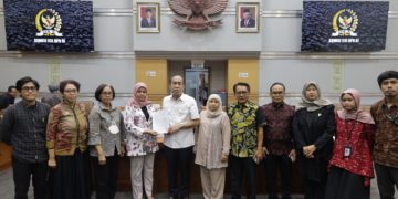 KOMITMEN KPAI DAN KOMISI VIII DPR RI TERHADAP PEMENUHAN HAK ANAK PADA KASUS KEKERASAN TERHADAP ANAK YANG DIDUGA DILAKUKAN APH DI PADANG