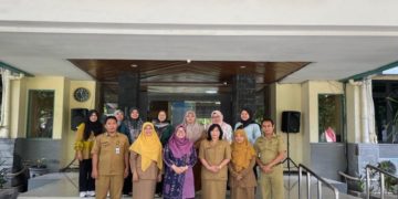 ANAK DENGAN HIV DI JAWA TIMUR HIDUP DENGAN STIGMA TINGGI