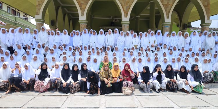 KPAI dan Pondok Pesantren At-Taufiqiyah, Sumenep Berkomitmen dalam Memperkuat Perlindungan Anak di Satuan Pendidikan