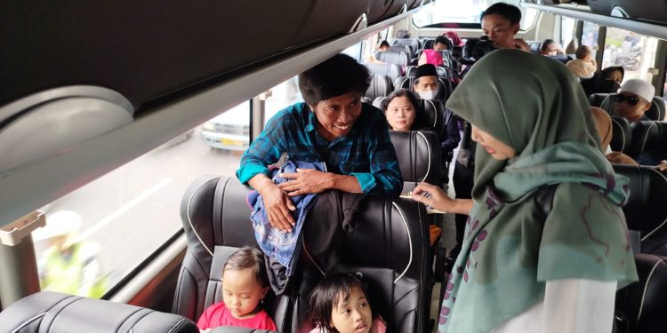 Mudik Gratis di Kramat Raya: Evaluasi Positif dan Tantangan Keamanan Anak yang Perlu Diperbaiki